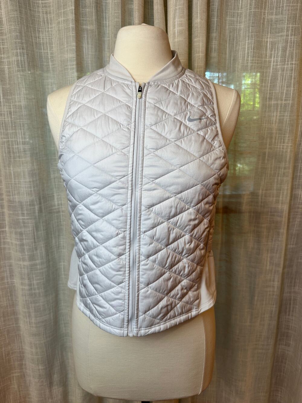 Nike AeroLayer Quilted Running Vest White Gray Women's Medium Full Zip